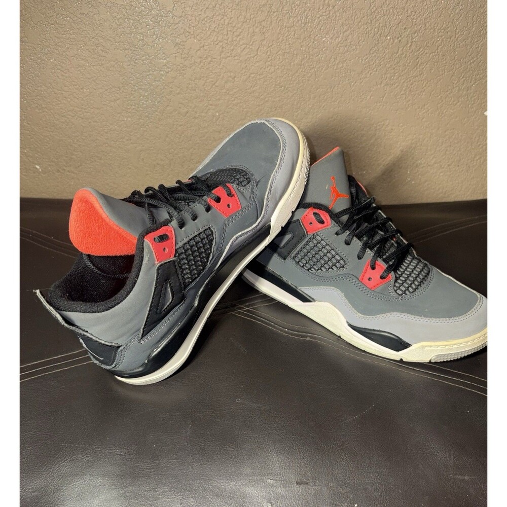 Kids Jordan Air Jordan 4 Infrared 2022 Mid Top Sneakers BQ7669-061